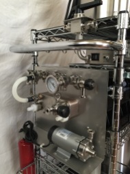 Brew cart pump, plate chiller and inline oxygenation